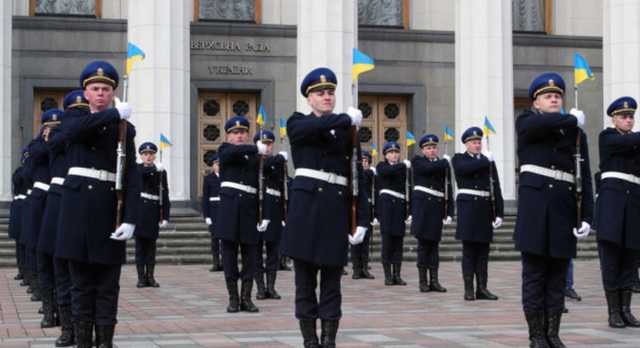 Верховная Рада отказалась от Почетного караула на время карантина