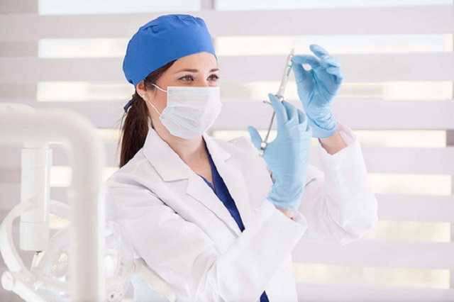 Заразились от умершей: в Ивано-Франковске две медсестры заболели COVID-19