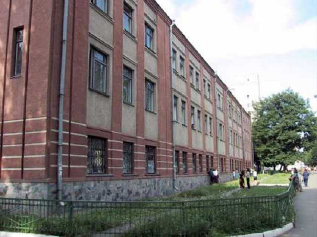 Роддом в Виннице закрыли на карантин из-за коронавируса у медсестры