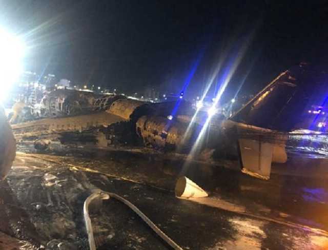 На Филиппинах разбился самолет, который вез врачей и медикаменты