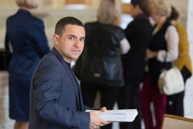 «Слуга народа» Тищенко разоблачил автора канала Темный рыцарь