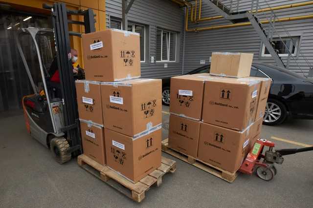 В Украину из Южной Кореи прибыли 100 тыс. тестов на коронавирус