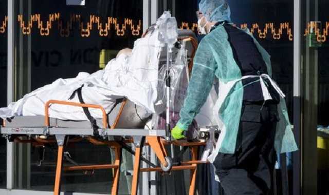 От коронавируса во Франции за сутки умерли почти 500 человек