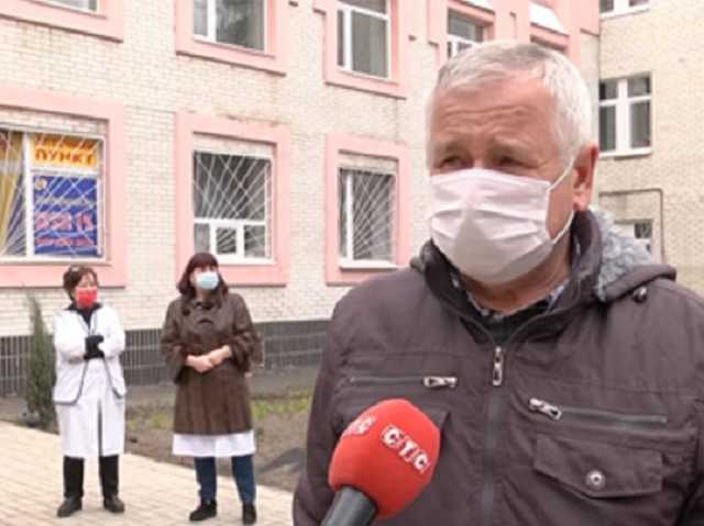 В разгар пандемии: из роддома в Сумах увольняют полсотни медиков