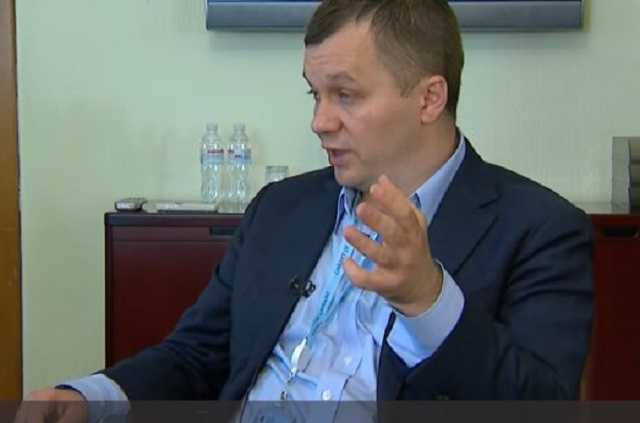 Милованов предложил платить украинцам по 5 000 гривен каждый месяц карантина