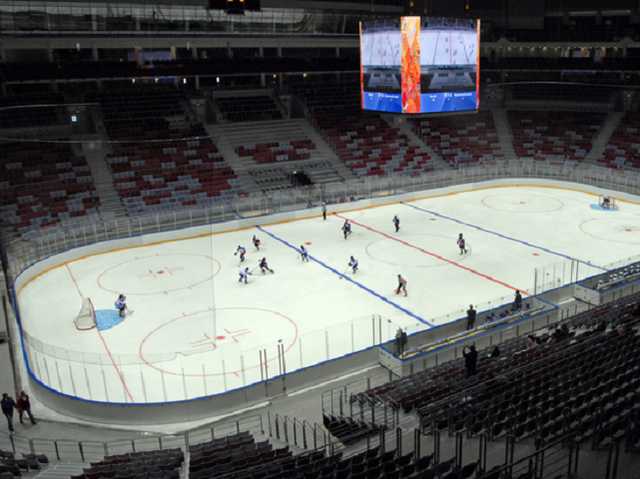 Канадский врач предложил превратить арены клубов НХЛ во временные морги