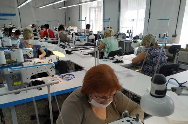 Пенсионеры, бизнес, маски – простой пример решния комплекса проблем