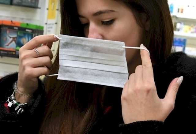 Учёные выяснили, сколько коронавирус сохраняется на использованных масках