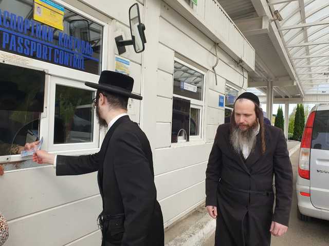 Посол Ізраїлю закликав хасидів не їхати на паломництво в Умань