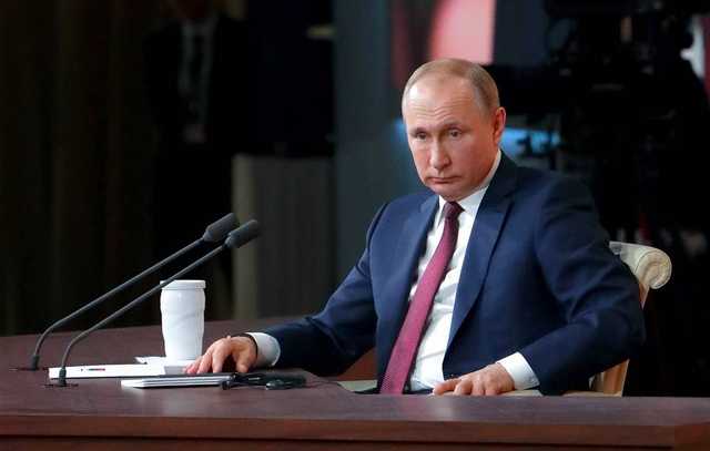 Гибридная война в интерьере пандемии, или Из России с "любовью"