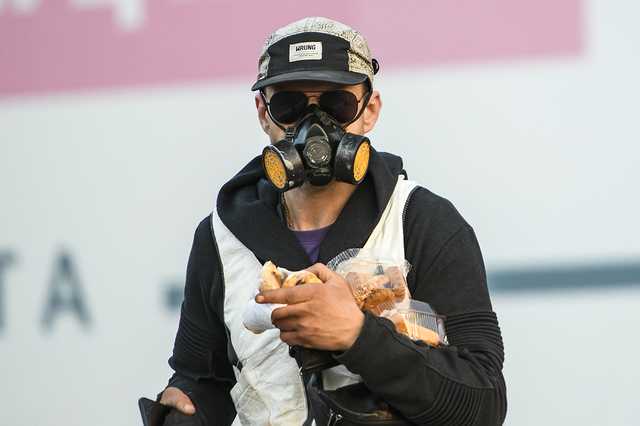 Карантин в Украине продлится до майских праздников: источник раскрыл важные детали