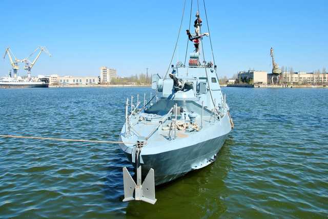 Отремонтированные бронекатера «Никополь» и «Вышгород» спустили на воду