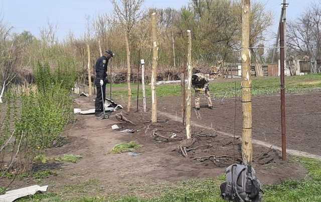У Харківській області жінка підірвалася на городі