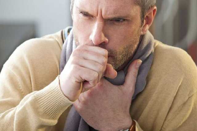 Не только COVID-19: врачи сказали, какой кашель указывает на рак