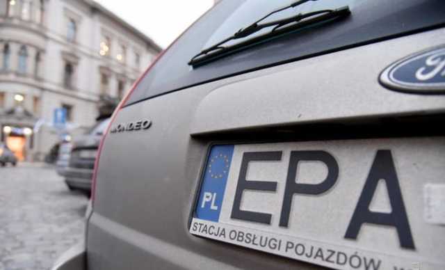 "Евробляхерам" рассказали, что делать с машинами во время карантина