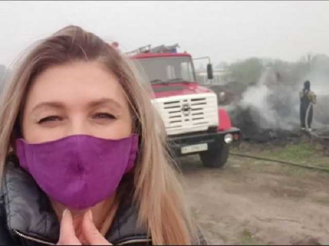 Местный Чернобыль: в селе под Киевом горит свалка