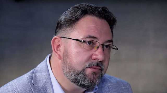 Депутат от “Слуги народа” Потураев назвал коллег по фракции "путинскими шлюхами"