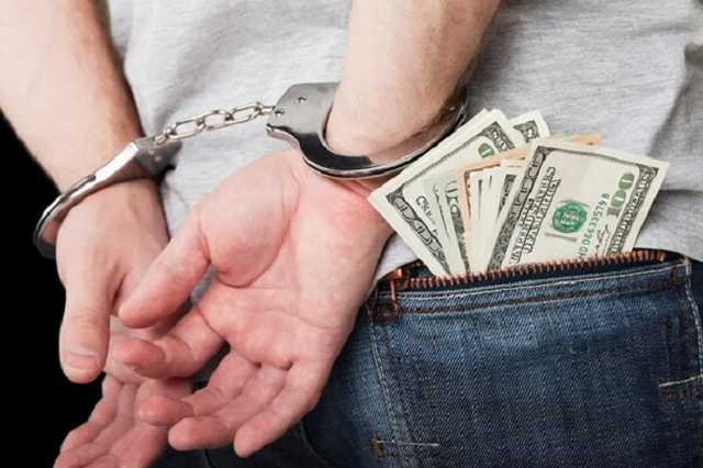 С украинцев требуют заплатить чужие долги: раскрыты схемы