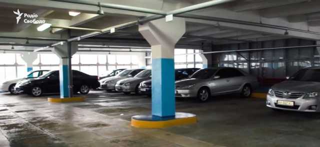 Обслуживает только чиновников: Автобаза президента не передала свои машины больницам