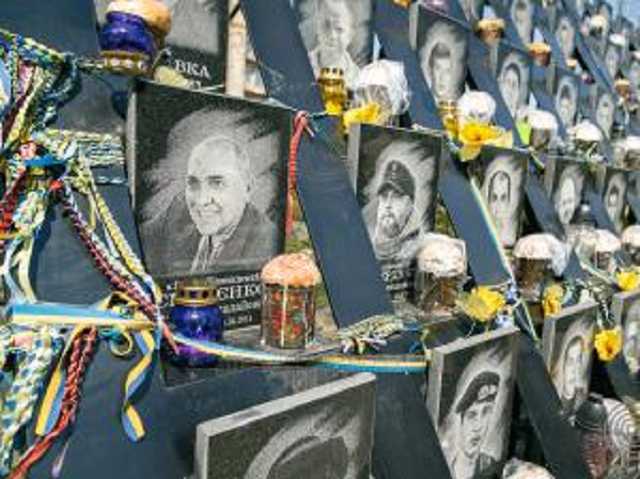 В столице почтили память Героев Небесной Сотни особыми пасками