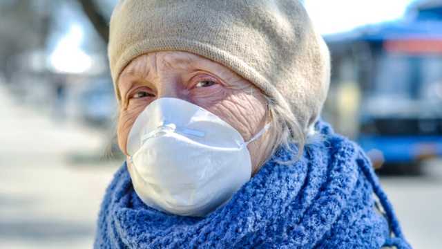 Минздрав: летальность от COVID-19 среди пожилых людей превышает 5%