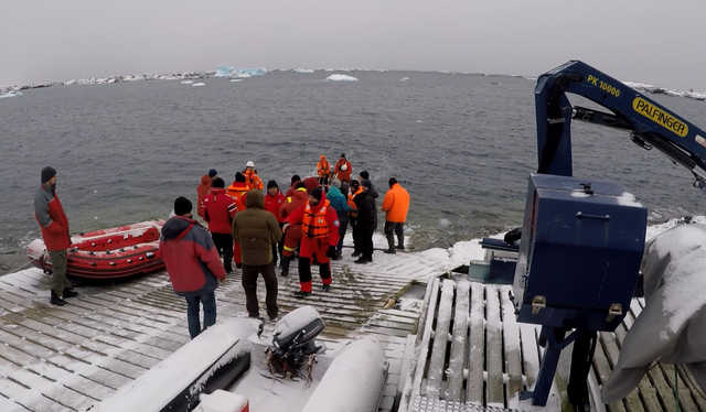 Українська антарктична експедиція дісталася до станції «Академік Вернадський»