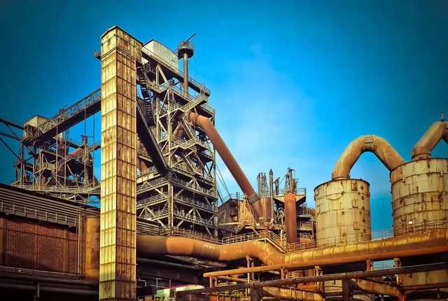 Промпроизводство в Украине в марте продолжило падение