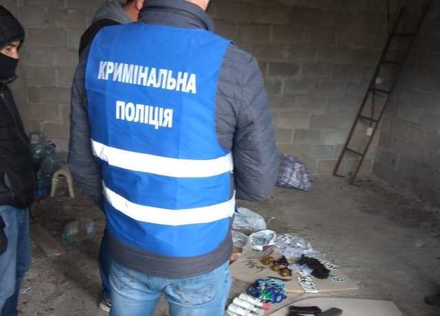 Под Кировоградом задержали мошенников, ограбивших мужчину на миллион долларов