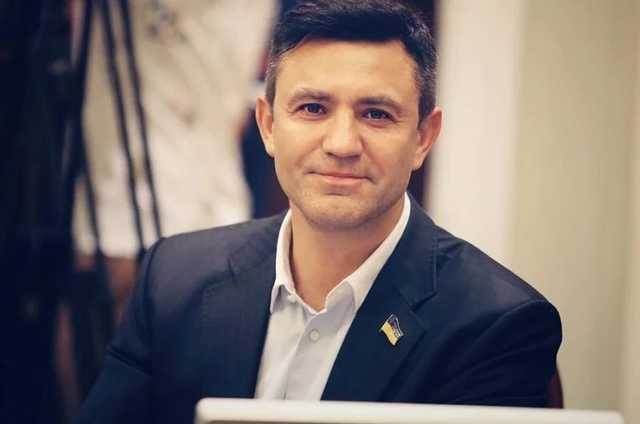 Николай Тищенко организовал избирательный штаб в ресторане «Велюр»