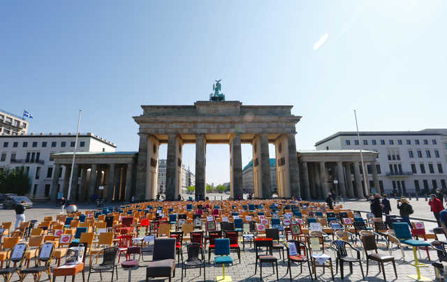 У 76 містах Німеччини ресторатори влаштували акцію протесту “порожні стільці”