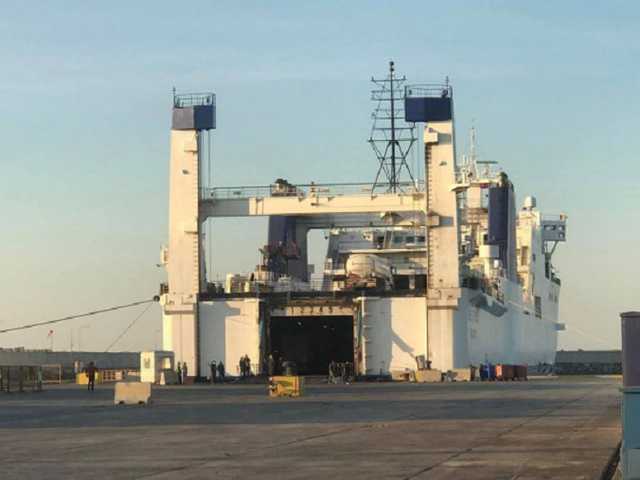 Бунт на корабле: эвакуированных из Турции украинцев не выпускают на берег