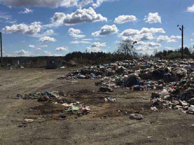 На Житомирщине нашли еще 100 тонн "львовского" мусора: назревает новый скандал