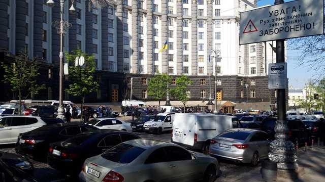 Предприниматели устроили бунт возле Кабмина: начались стычки с полицией