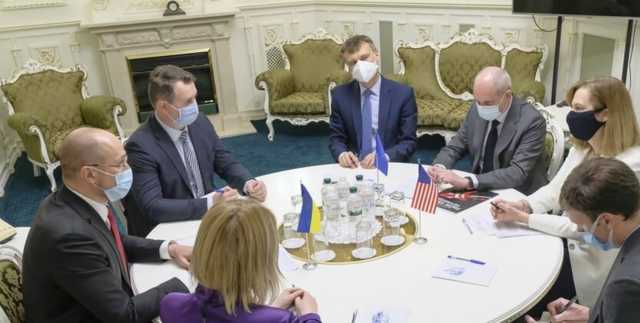 Шмыгаль уже выдвигает европейцам условия для разрешения выезда украинских заробитчан