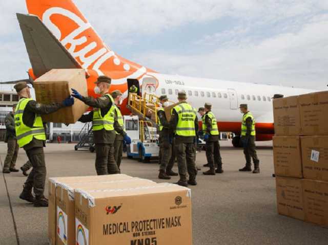 В Украину привезли очередную партию защитных средств для медиков