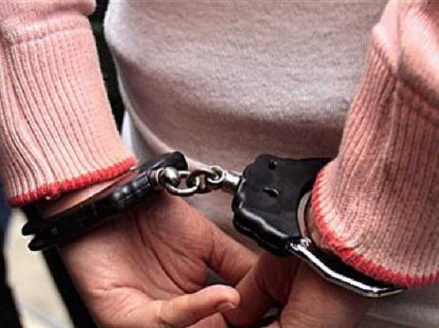 Заговаривают стариков: в сети показали орудующих в Харькове наглых воровок