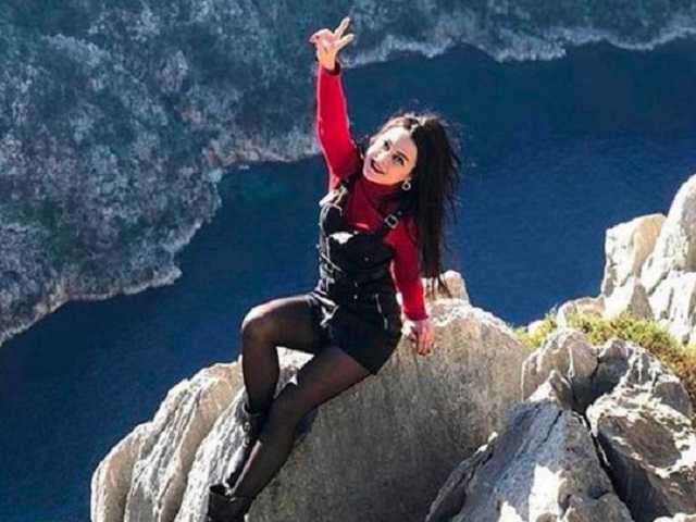 Трагедия в Турции: девушка сорвалась со скалы, отмечая окончание карантина