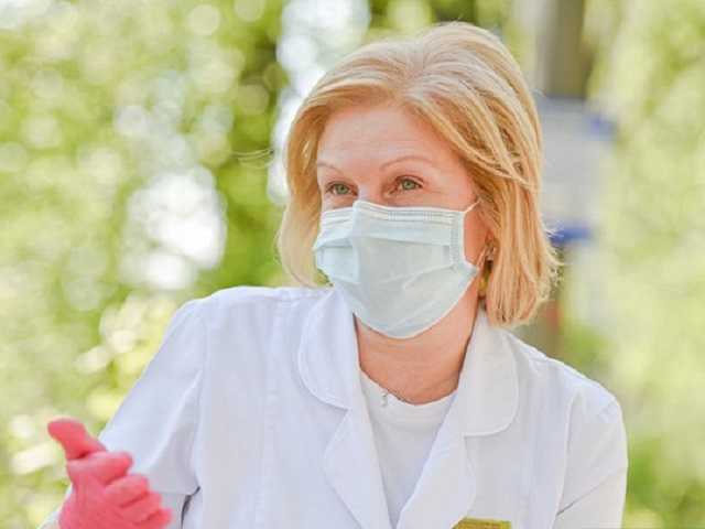 Выгоняют из автобуса: врач шокировала рассказом об отношении к медикам из инфекционного отделения