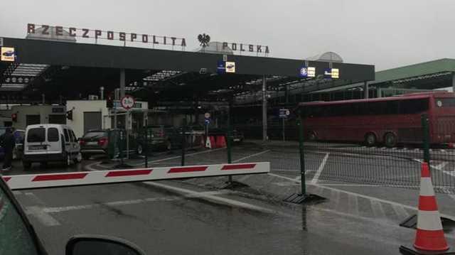 Как на западной границе действует система поборов с выезжающих из страны украинцев