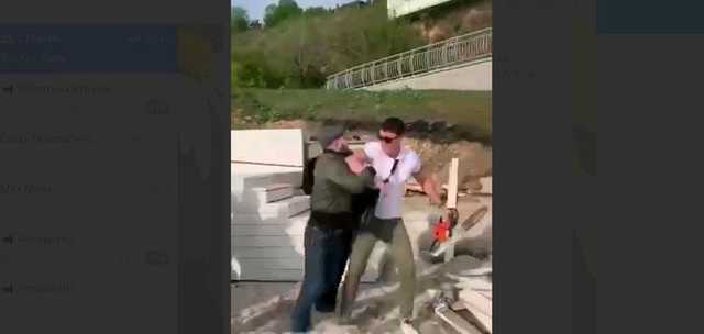 Драка в масках. Появилось видео столкновений на одесском пляже