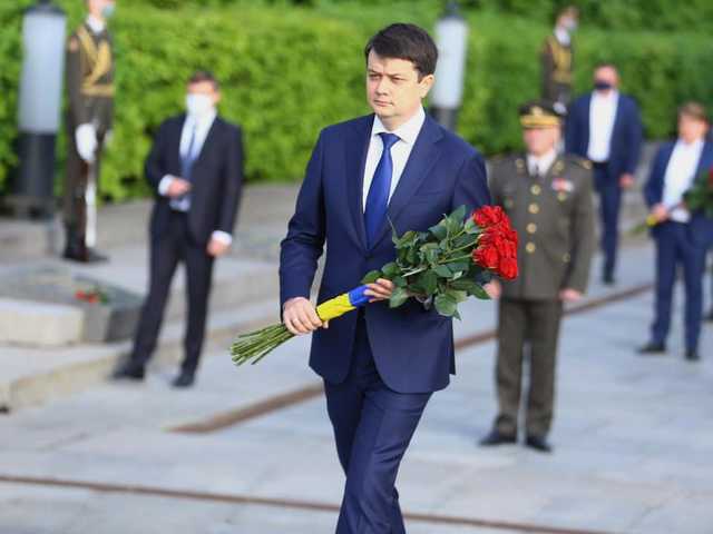 Разумков вшанував пам’ять загиблих у ході Другої світової війни