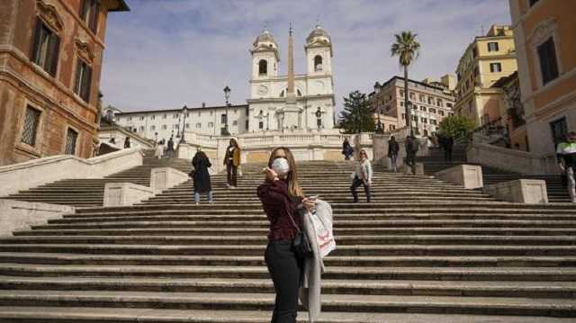 По 4 – 5 детей: в Италии откроют школы и детсады