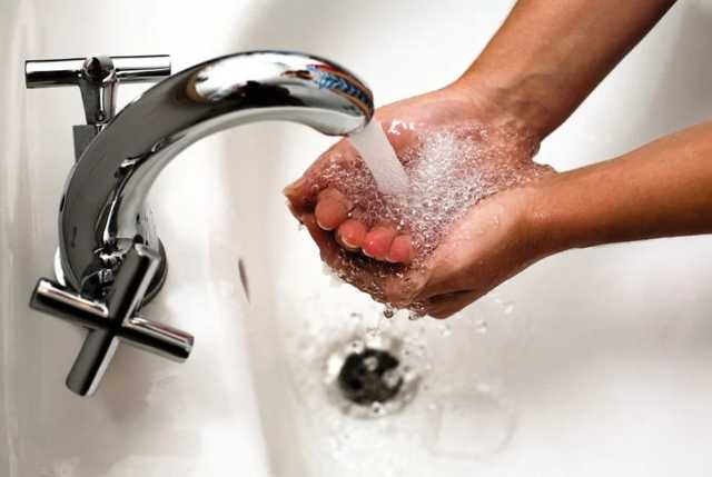 В Киеве снова возобновили подачу холодной воды после аварии на Деснянской станции