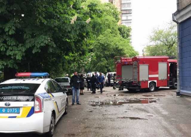 Производители наркотиков устроили взрыв в квартире: фото и видео ЧП в Киеве