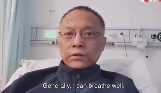 Появились новые фото врача из Китая, который "почернел" от коронавируса