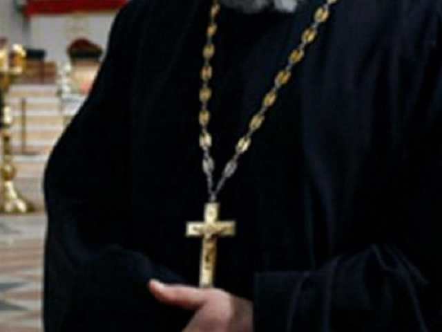 В Ровенской области священника оштрафовали на 17 тысяч за службу на кладбище