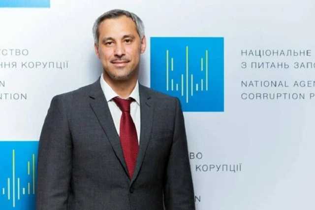 Рябошапка рассказал, «посадят» ли при Зеленском Порошенко