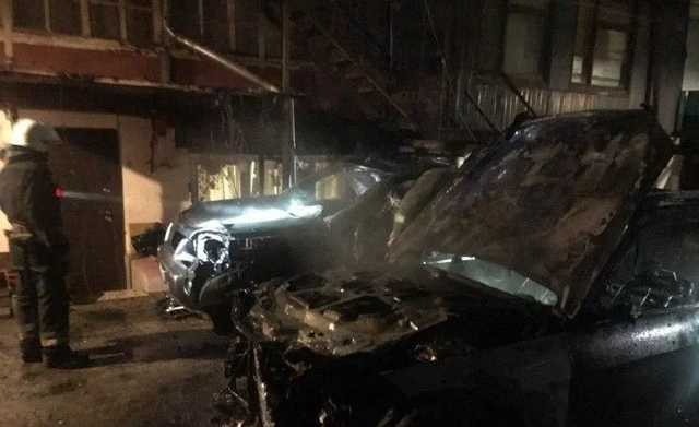 В Одессе на улице Градоначальницкой сгорели два авто