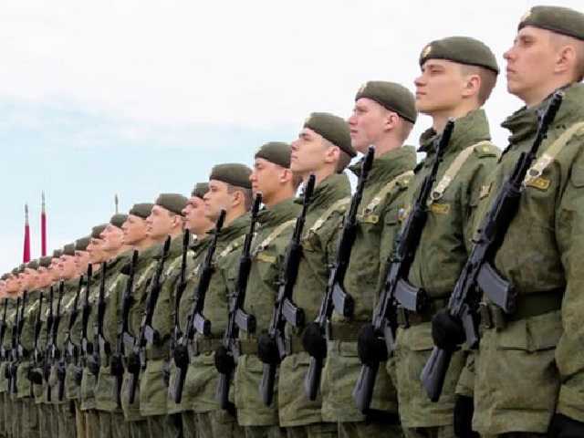 Еще одно военное преступление: оккупанты начинают "призывную кампанию" в Крыму