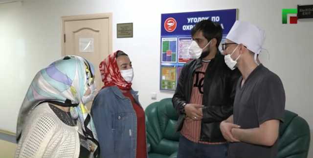 Чеченские медики устроили бунт из-за нехватки средств защиты. Им пригрозили выселением из республики